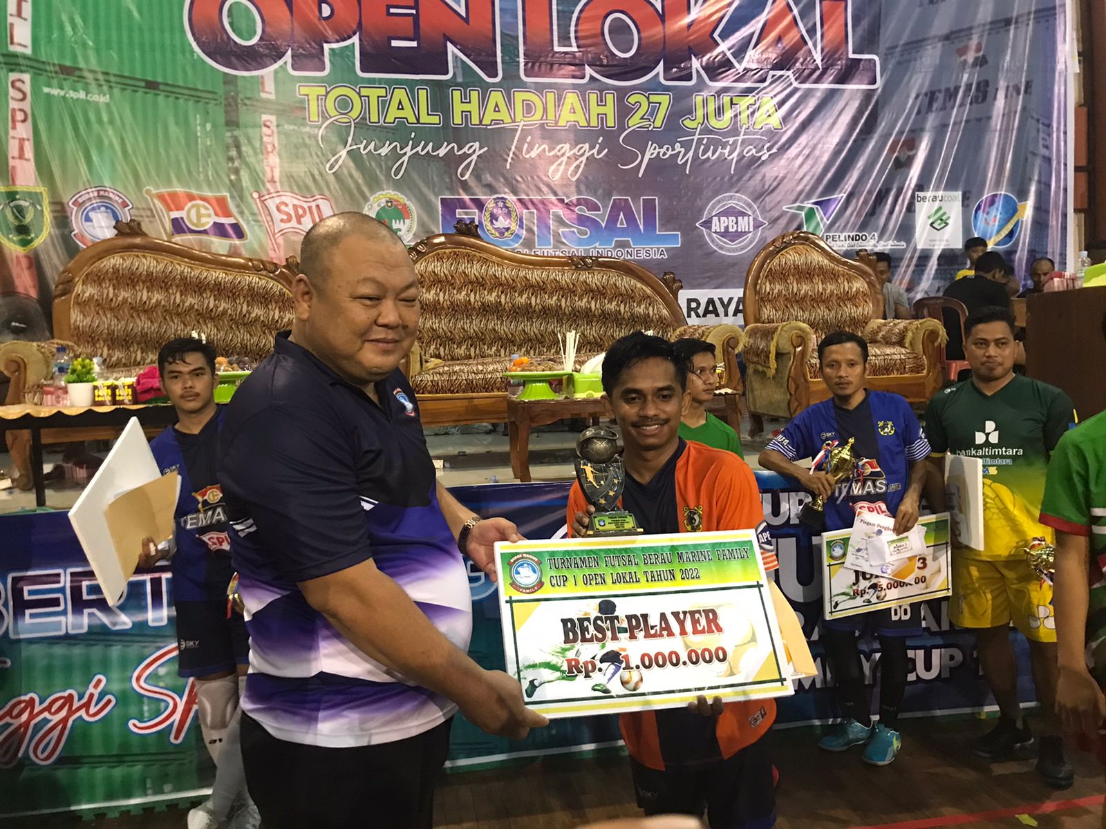 Turnamen Futsal Berau Marine Family Cup 1 Ditutup, Tuan Rumah Duduki Juara Terbaik