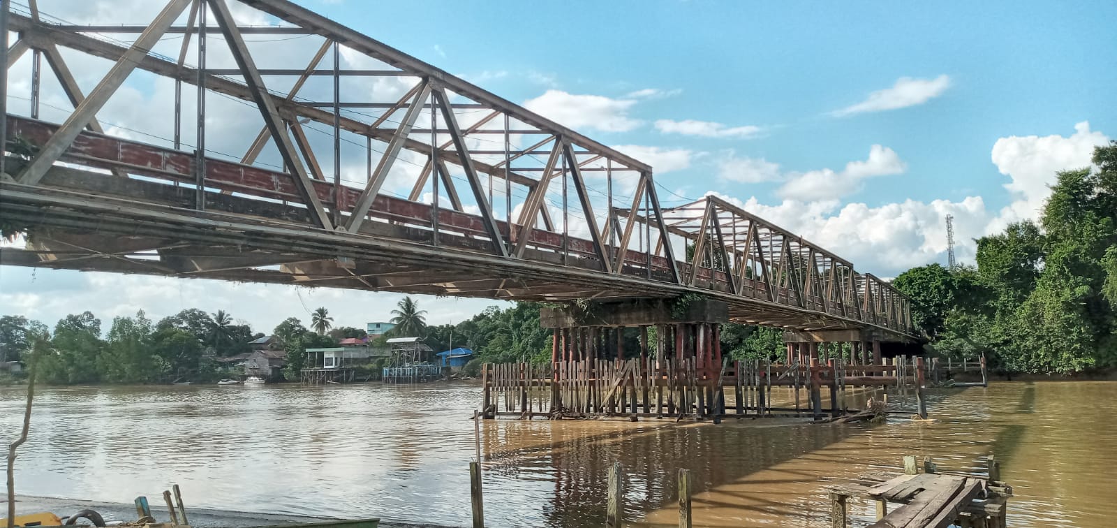 Perbaikan Jembatan Sambaliung Diundur