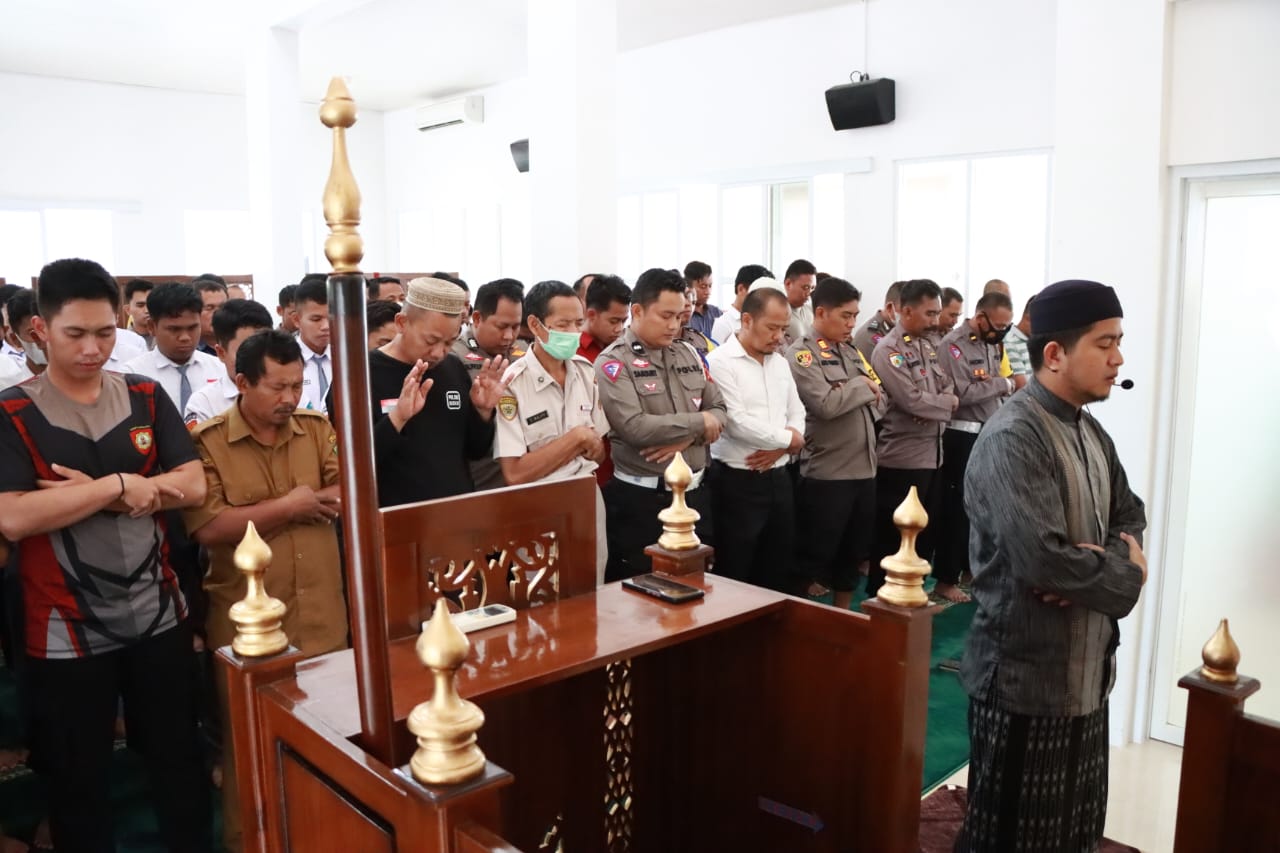 Pasca Tragedi Kanjuruhan, Polres Berau Gelar Salat Gaib