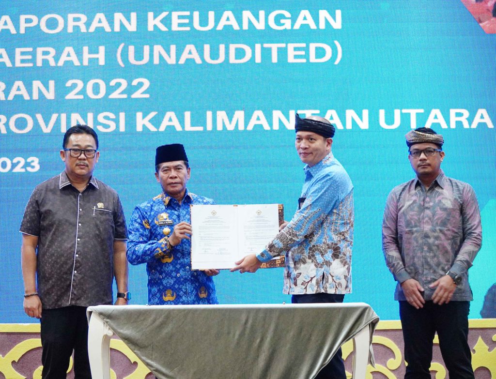 Tepat Waktu, Gubernur Kaltara Serahkan LKPD 2022 ke BPK