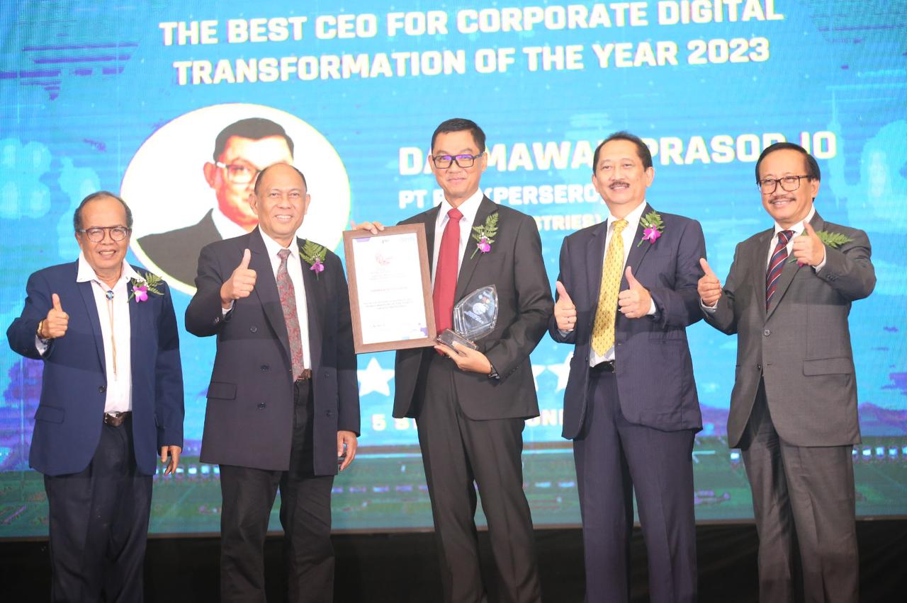 Dirut Raih Best CEO Digital Technology & Innovation Award 2023,