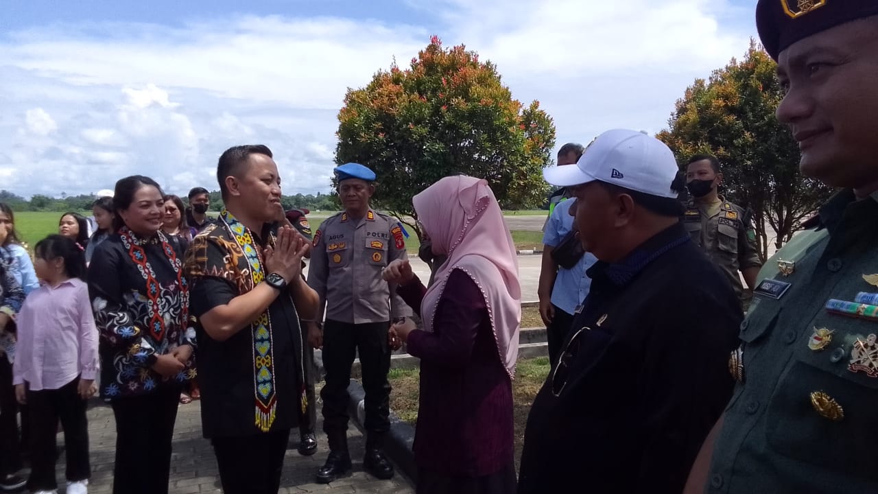 Sambut Kapolres Baru, Bupati Berau Sri Juniarsih Mas Berharap Sinergitas Diperkuat Untuk Kemajuan Berau.