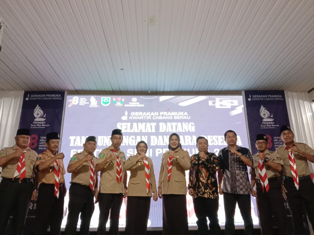 Berbagai Lomba Ramaikan Festival Seni Kwarcab Pramuka Kabupaten Berau.