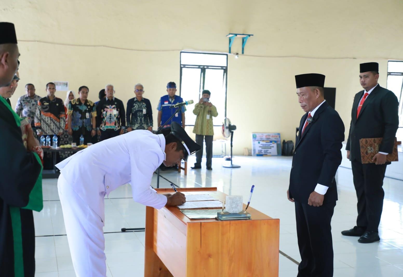 Bupati Bulungan Lantik Dua Kades PAW Lensaku Id