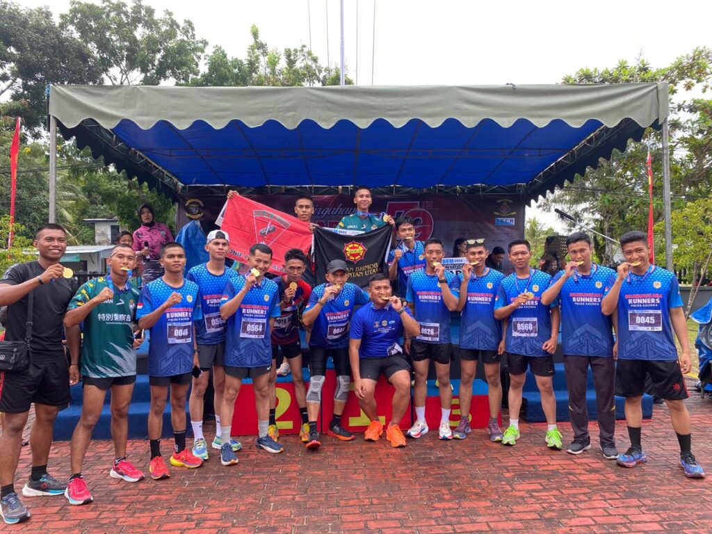 Komunitas Bhayangkara Runners Polda Kaltara Mengikuti Lomba Beach Run 5Km