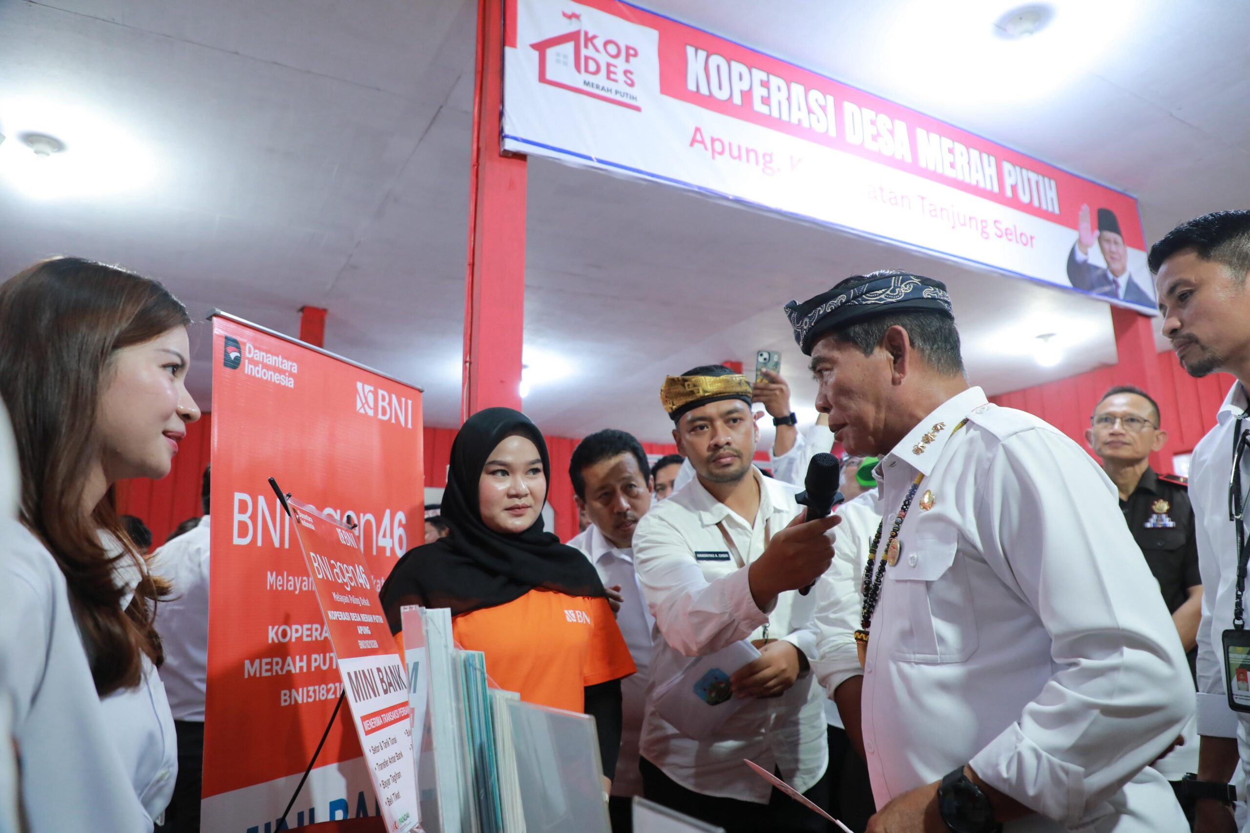 Gubernur Kaltara Resmikan Koperasi Merah Putih Percontohan Desa Apung Dan Kelurahan Selumit